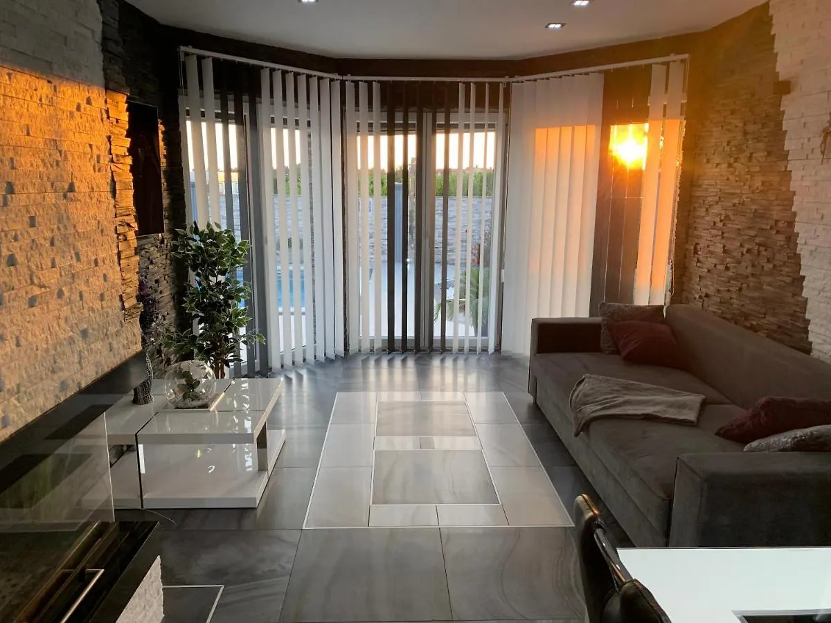 Luxury Villa With A Swimming Pool Fazana - 21792