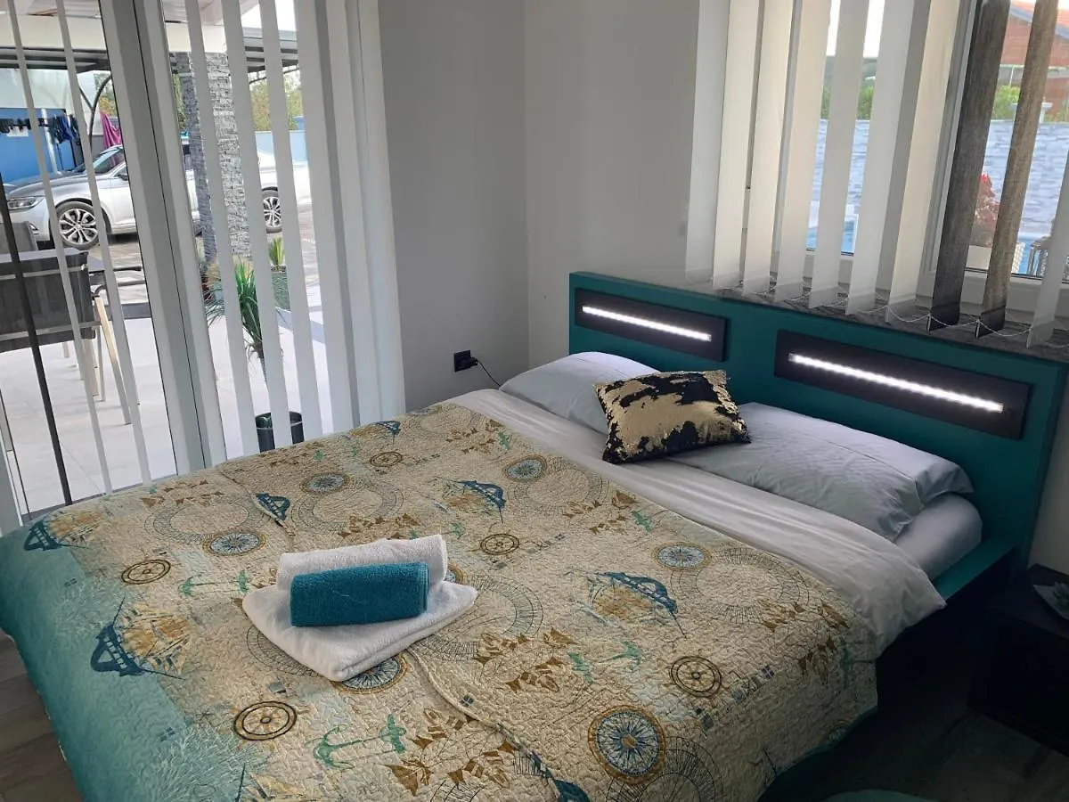 Luxury Villa With A Swimming Pool Fazana - 21792